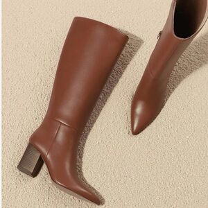 Chic Tan Heeled Boots